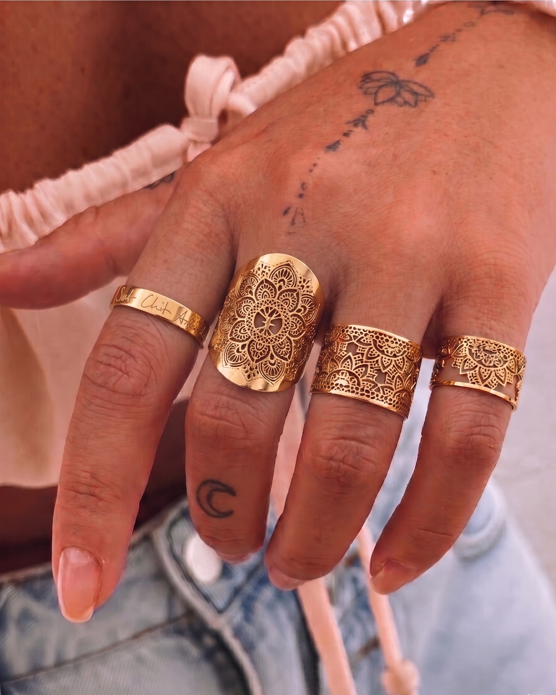 Yggdrasil smycken ringstack layering av ringar i bohemisk design