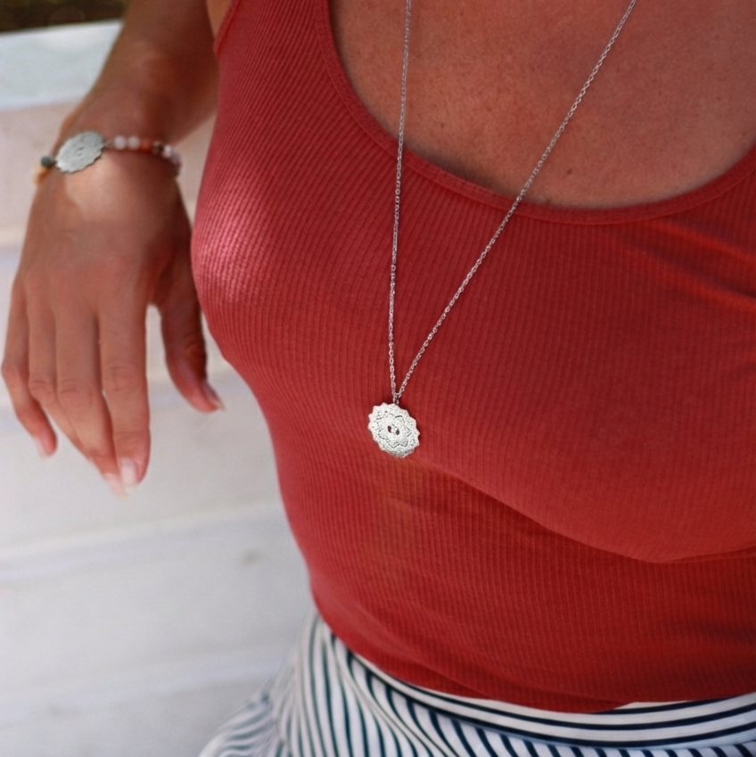 Yggdrasil by Sweden mandala halsband med berlock i stål