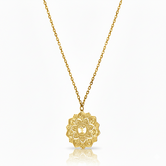 Yggdrasil by sweden smycken mandala halsband i guld