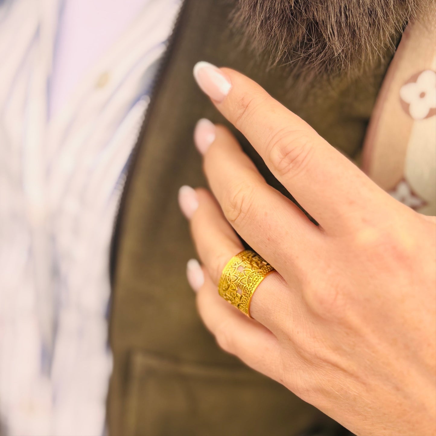 Gold Mandala goddess ring zara mocka jacka grön