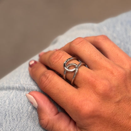 Ring, "arm-in-arm", rostfritt stål