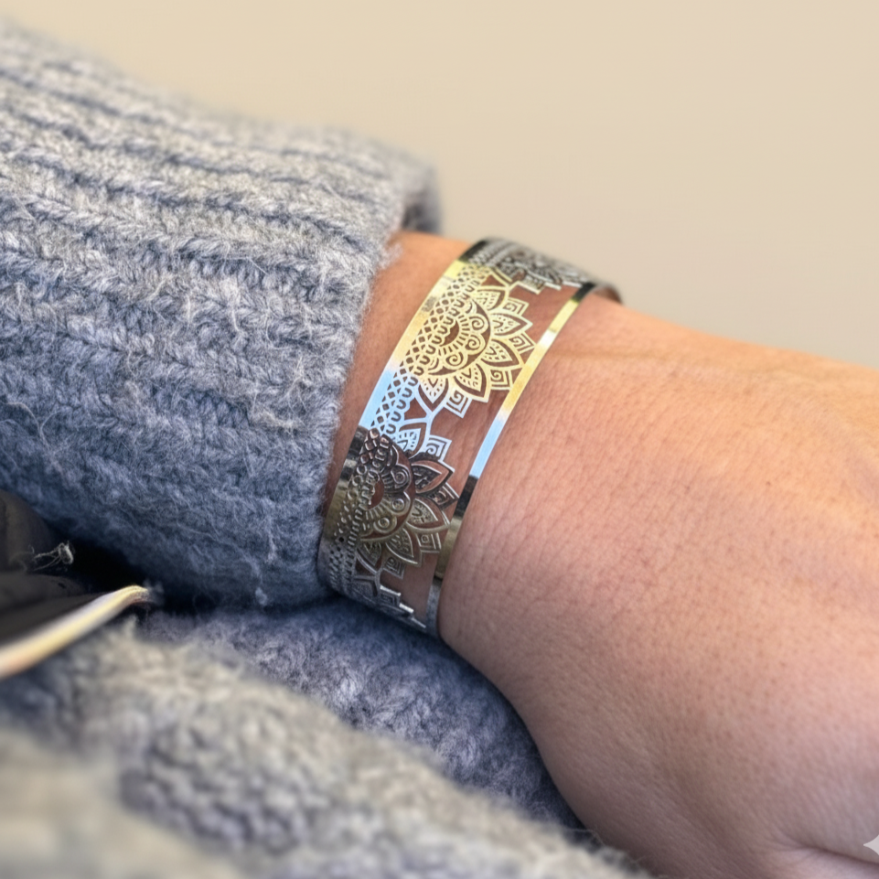 Yggdrasil by sweden sunset mandala cuff armband stål