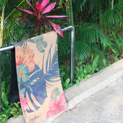 Yggdrasil by Sweden yogamatta i kork med blommor och palmblad – ekologisk & hållbar