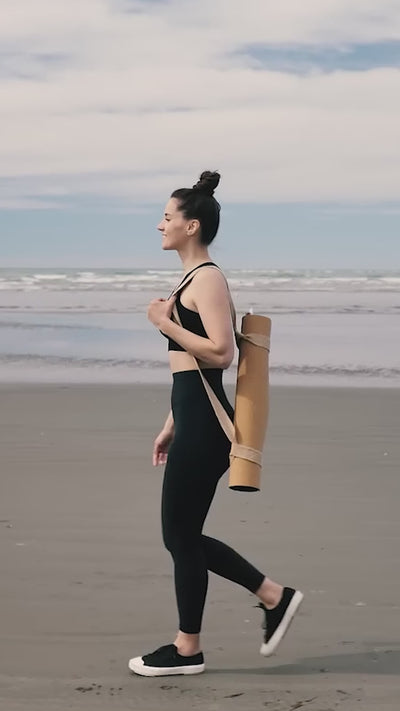 film namaste by emilia om yogamattor i kork